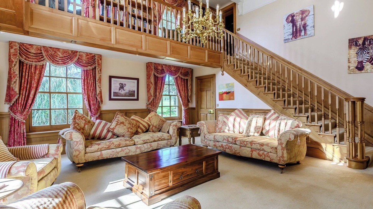 Skendleby Cottage | 6 bedroom accommodation in Skendleby Psalter, near Alford