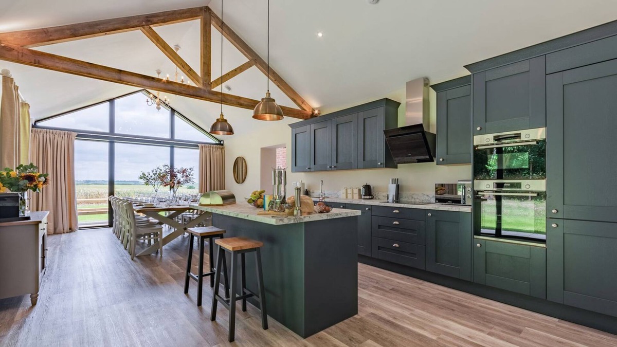 East Ilsley Cottage | 6 bedroom accommodation in East Ilsley, near Newbury