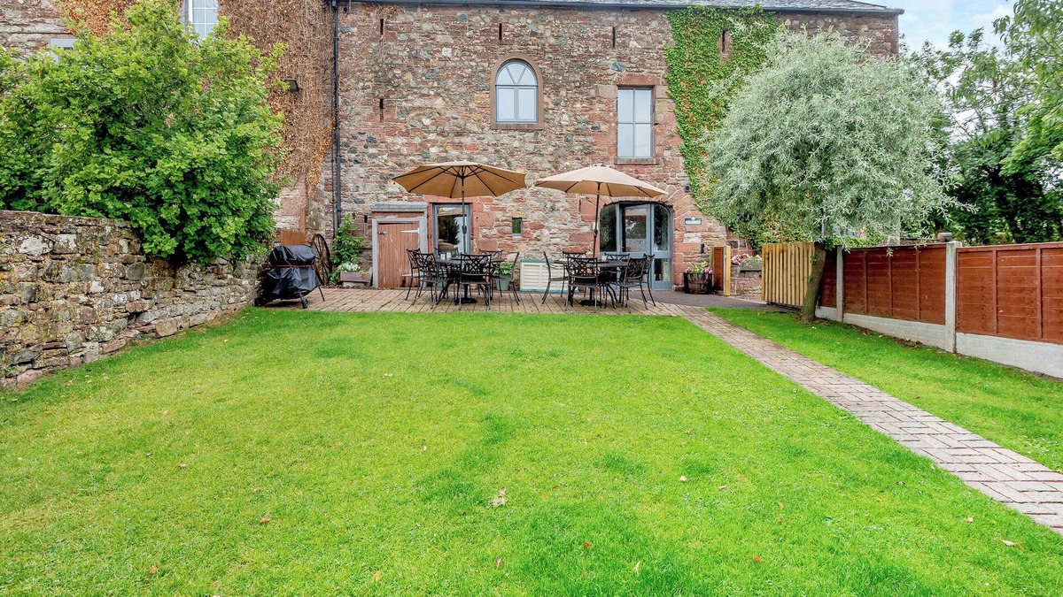 Parsonby Cottage | 6 bedroom accommodation in Arkleby, near Cockermouth