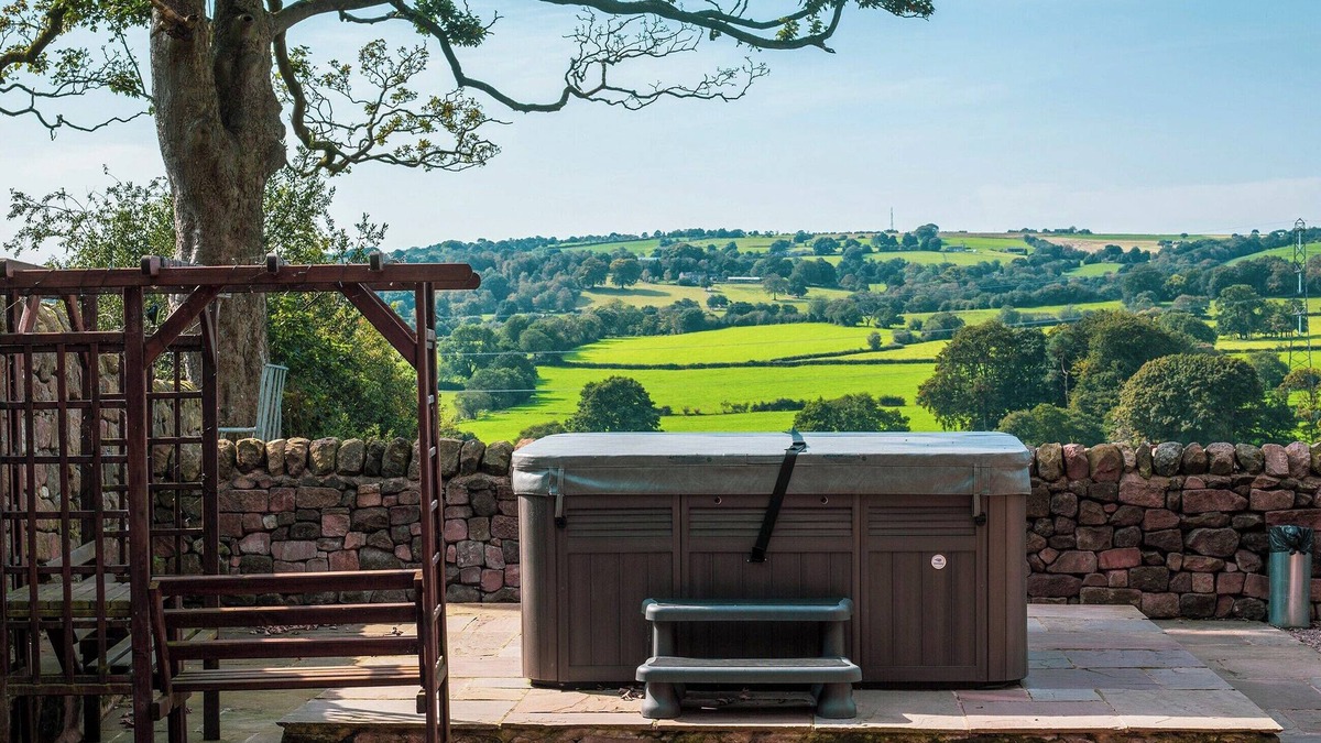 Horton Cottage | 6 bedroom accommodation in Horton, near Leek