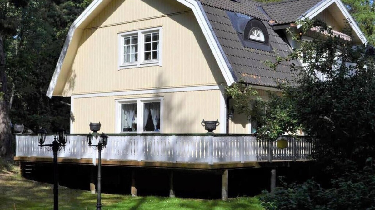 Djurhamn House | 6 bedroom apartment in Djurhamn