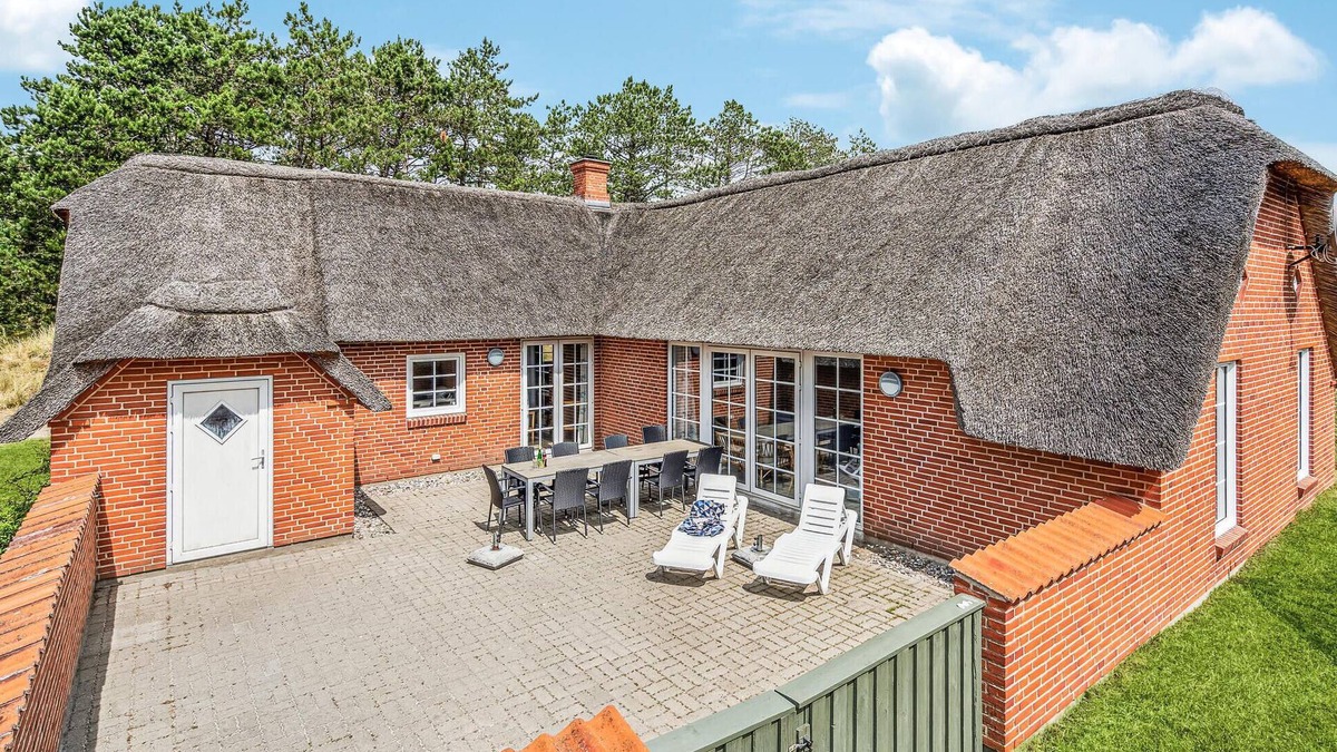 Sønderstrand House | 6 bedroom beautiful home in Rømø