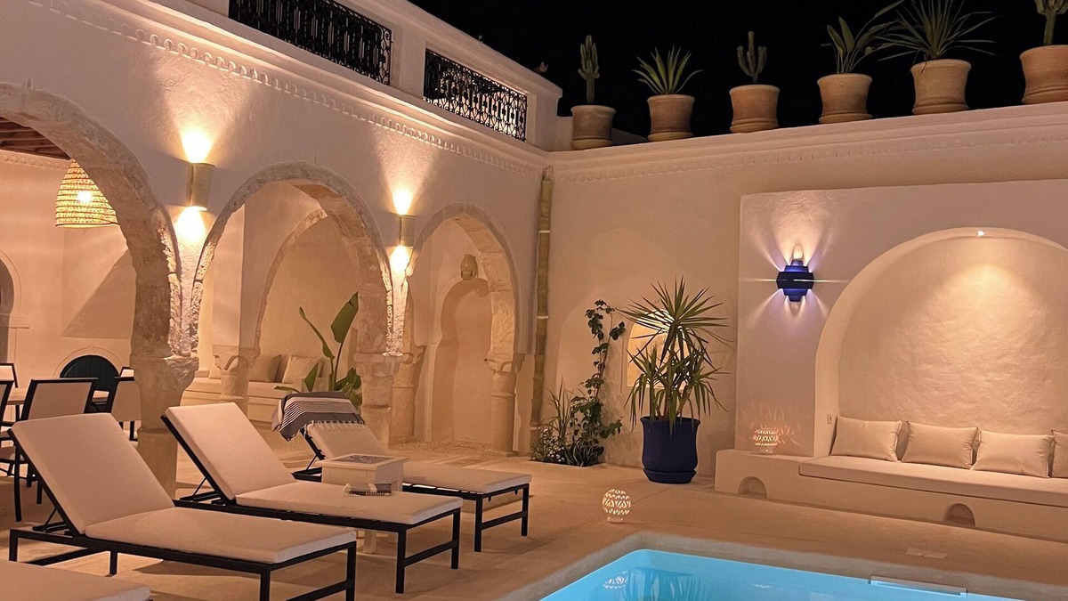 Erriadh Bed & Breakfast | 6 bedroom bed & breakfast in erriadh