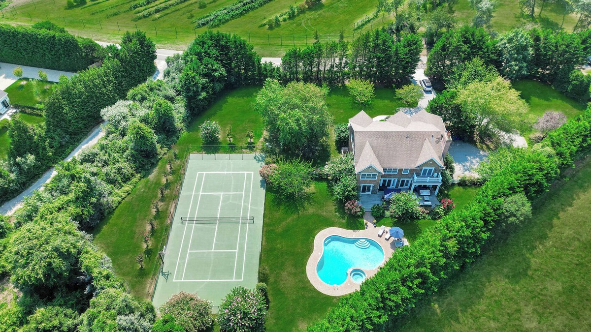 Water Mill House | 6 Bedroom Bridgehampton Estate, Private Tennis, Minutes from Ocean Beaches