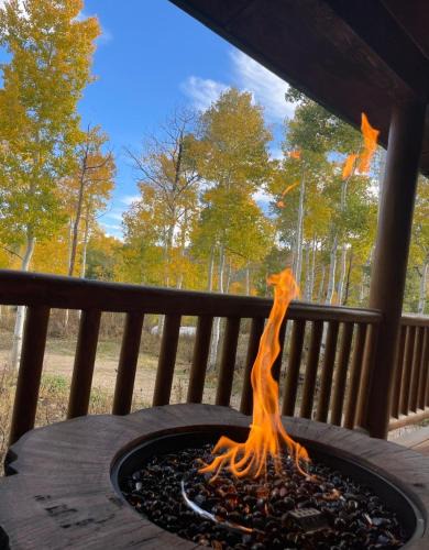 Timber Lakes House | 6 Bedroom Cabin by Xquisite Rentals