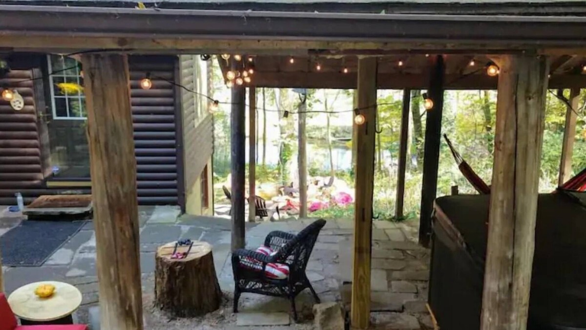 Bellville Apartment | 6-bedroom cabin just 2 miles from Mohican River