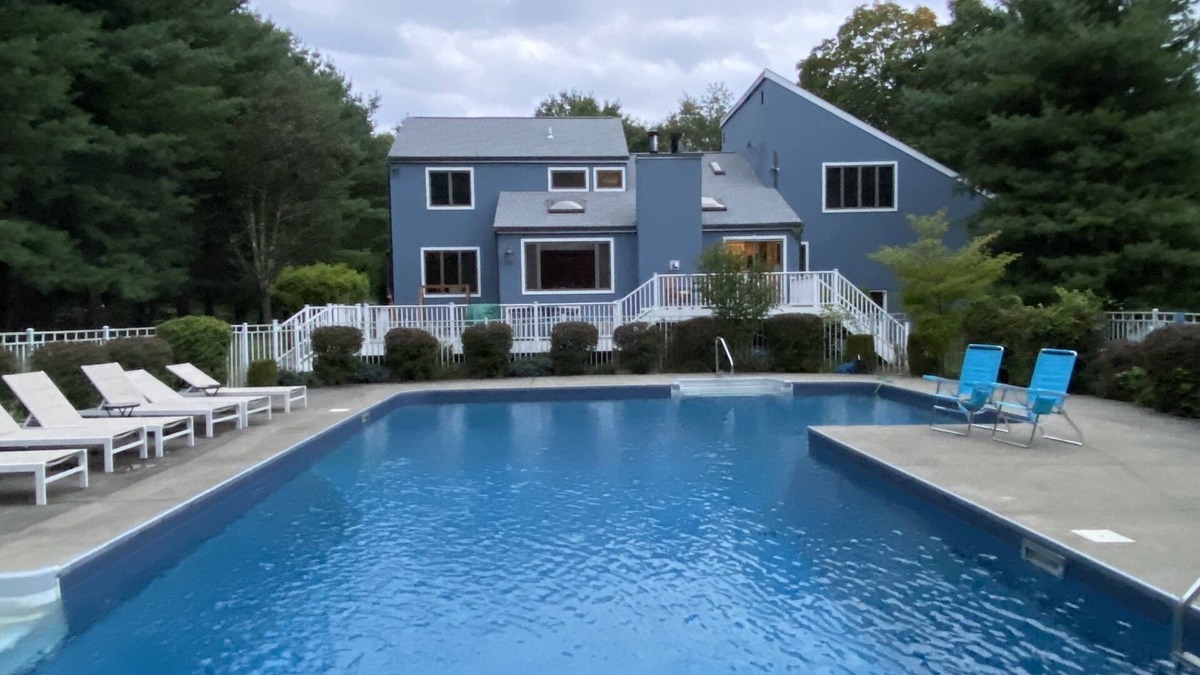 Carmel House | 6 Bedroom Elegant and Comfy Upstate Oasis SANITIZED