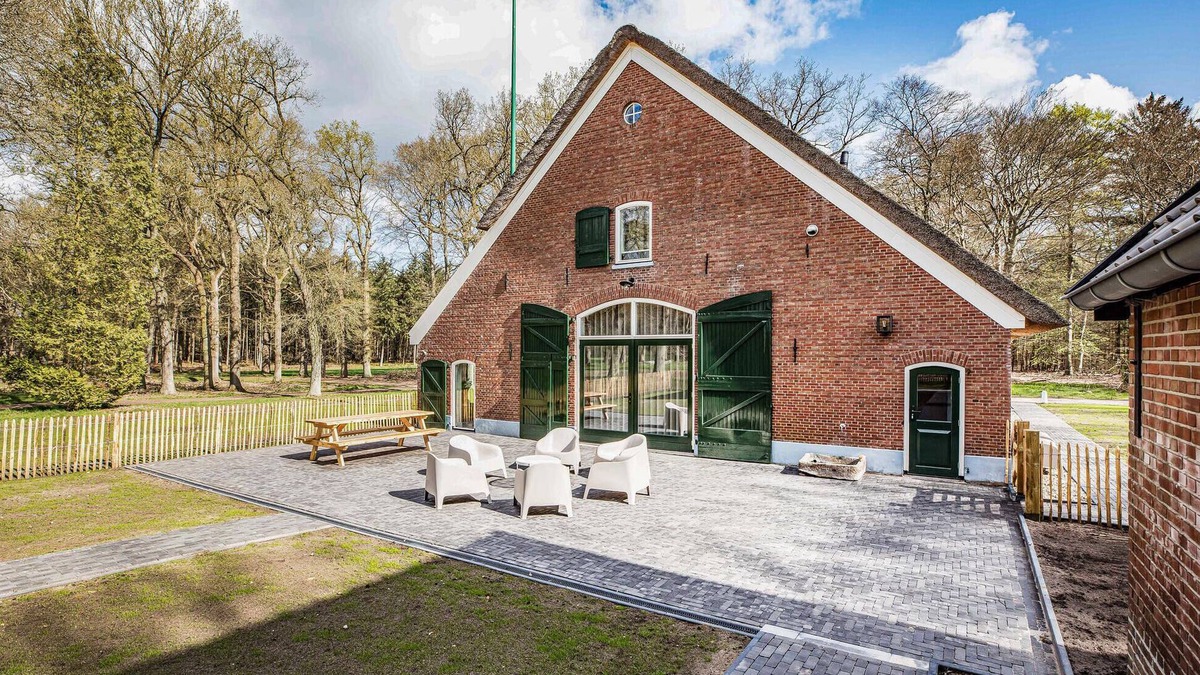 Nijverdal House | 6 bedroom gorgeous home in Nijverdal