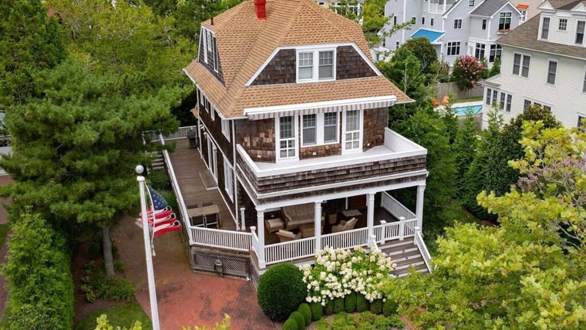 Admiral Estates House | 6 Bedroom Home 1 Block to the Beach! 1611 New Jersey Ave