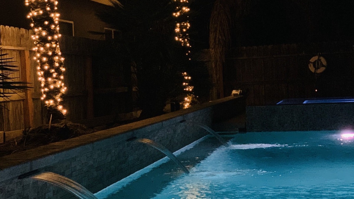 Visalia House | 6 bedroom home with heated Pool/Spa near Sequoia National Park