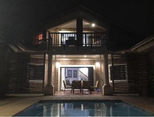 Sheffield Beach House | 6 Bedroom home with pool and entertainment area