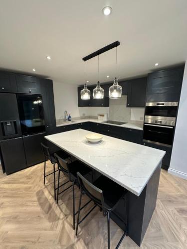 London Borough of Bromley House | 6 bedroom house in Orpington