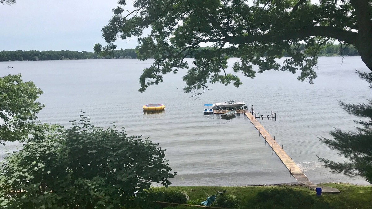Paw Paw House | 6 Bedroom House On All Sports Lake Cora with Hot Tub and Dock, Sleeps 14!