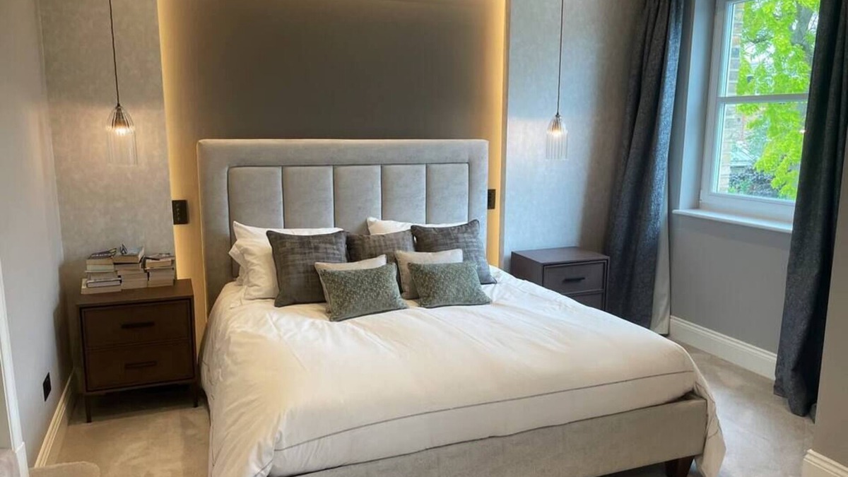 Thamesfield House | 6 Bedroom luxury home in West Putney