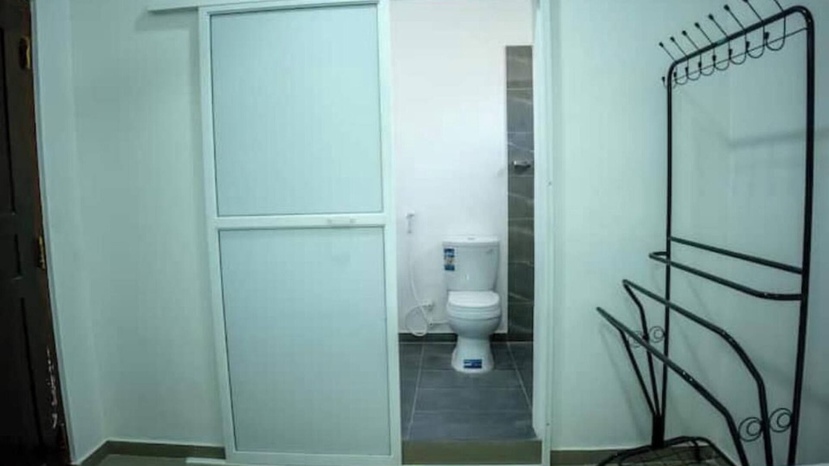 Arunagiri Nagar House | 6 bedroom safe and private first floor guesthouse