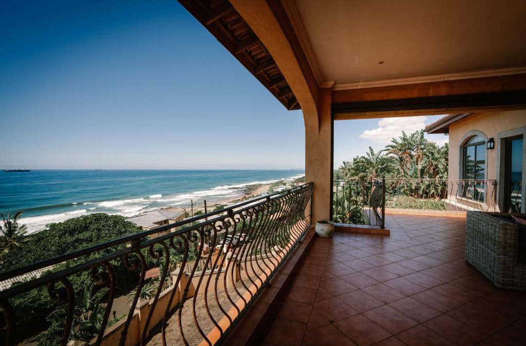 Selection Beach House | 6 Bedroom Tuscan Styled Home in Umdloti Beach