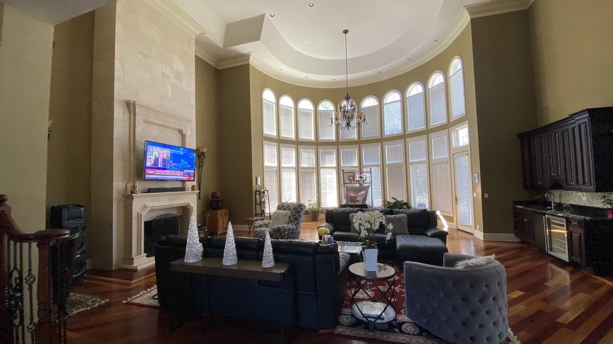 Northbrook House | 6 Bedrooms Home Suburbs of Chicago