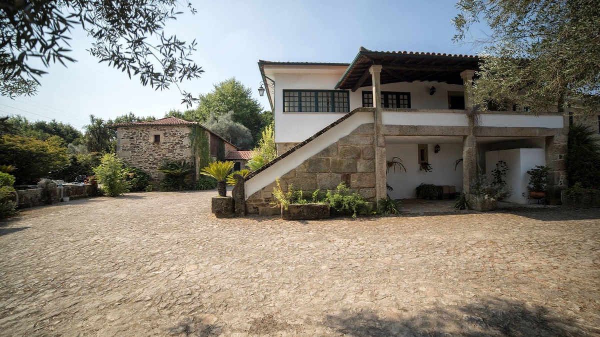 Vila Verde Cottage | 6 Bedrooms Villa with private pool near Braga