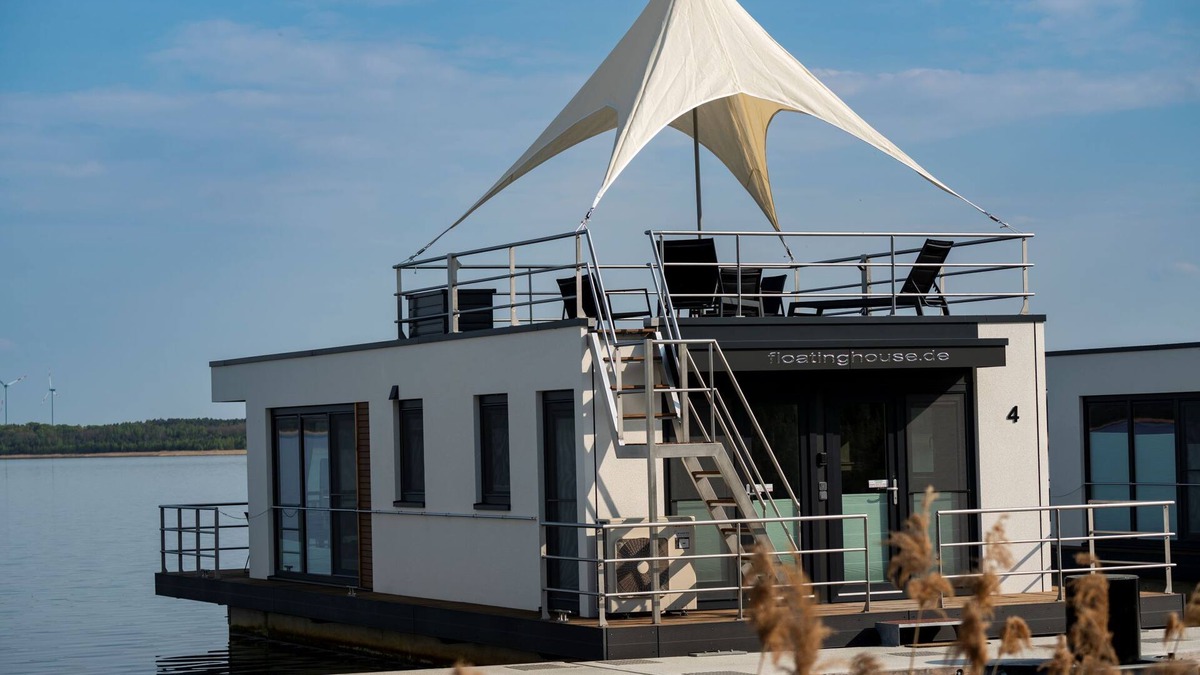 Laasow Boat Rental | 6. floating vacation home Albatros - Floating vacation homes Gräbendorfer See