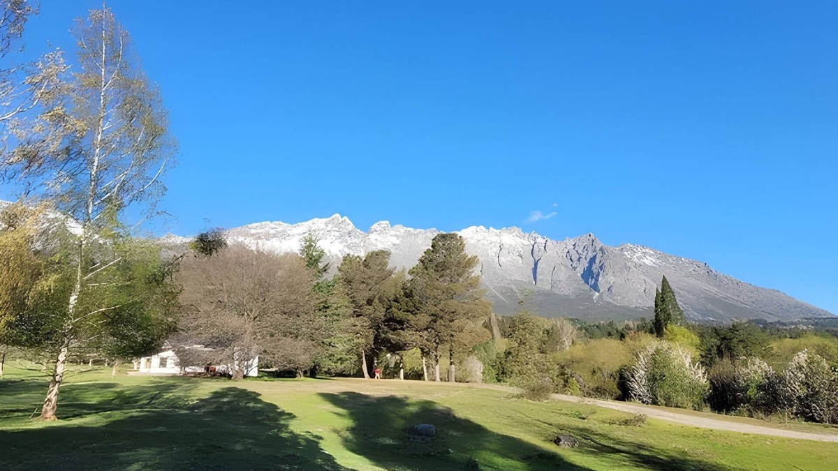 El Bolson House | 6 hectare farm for up to 10 passengers one mile from the center of El Bolsón