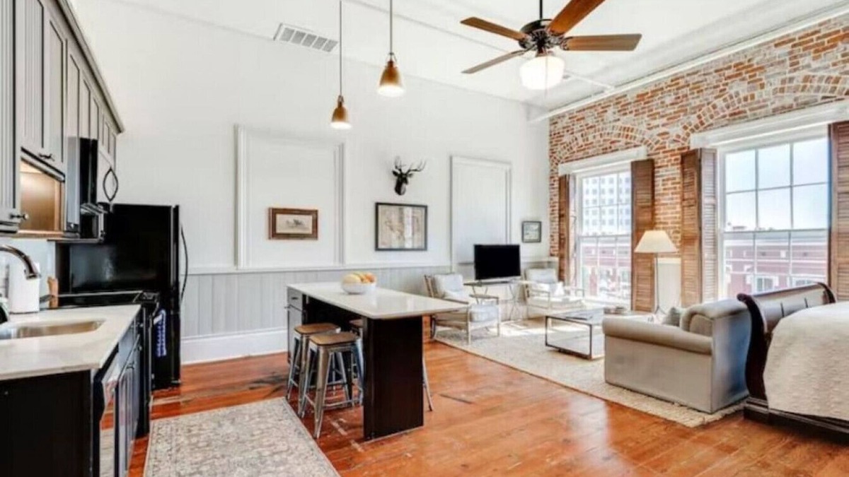 Galveston House | 6 Individual Lofts ~ Shared Common Area · Sleeps 23! Hendley Market Lofts