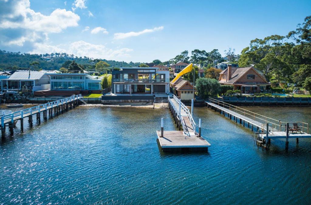Merimbula House | 6 Main Street "SouthWind"