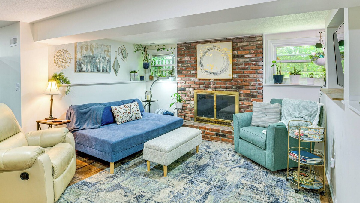 Riverside Apartment | 6 Mi to CPKC Stadium: Convenient Kansas City Apt
