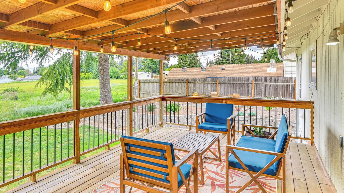 Hazel Dell House | 6 Mi to Downtown Vancouver: Peaceful Home w/Deck