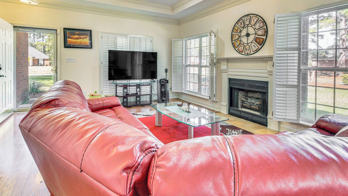 Albany House | 6 Mi to Dtwn Albany: Convenient Home w/Patio