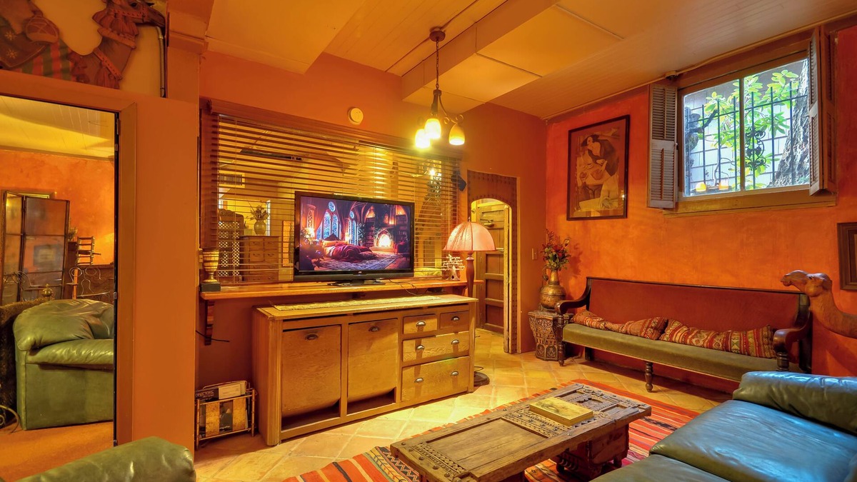 Ardenwald Apartment | 6 Mi to Dtwn Portland: Historic Apt Near Trails!