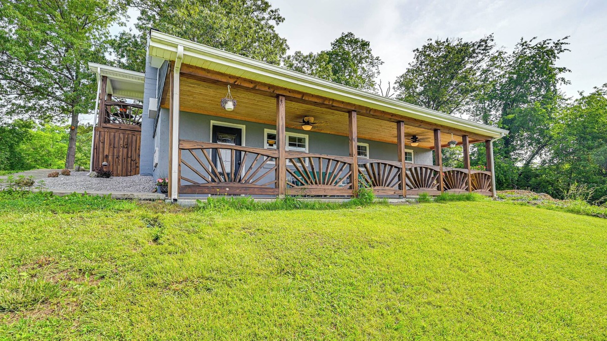 Liberty House | 6 Mi to Lake Liberty: Pet-Friendly Home w/Yard