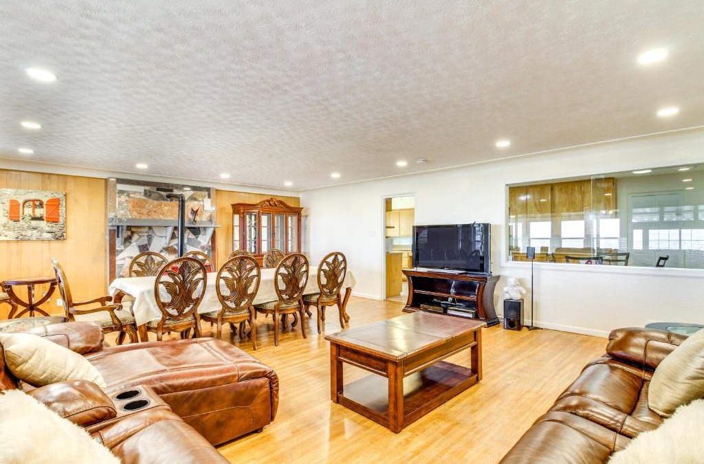 Northwest Heights House | 6 Mi to UNM Albuquerque Family Abode with Views!