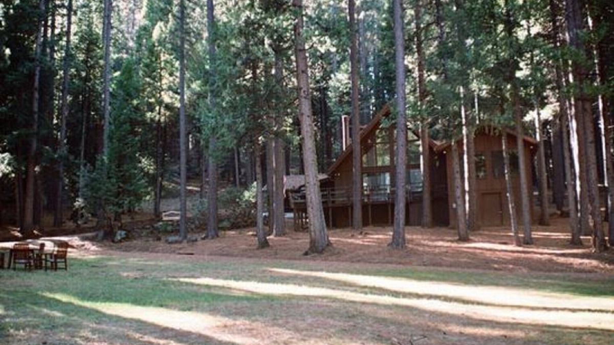 Groveland House | 6 Miles to Park Entrance! ~ 14 Acre Secluded Retreat ~ Wildlife Sanctuary
