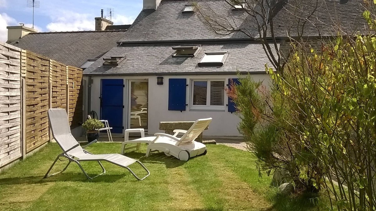 Plounevez-Lochrist House | 6 min. drive from 'L'ESCAPADE' beaches Côte des Sables Enclosed garden 2 pl. park