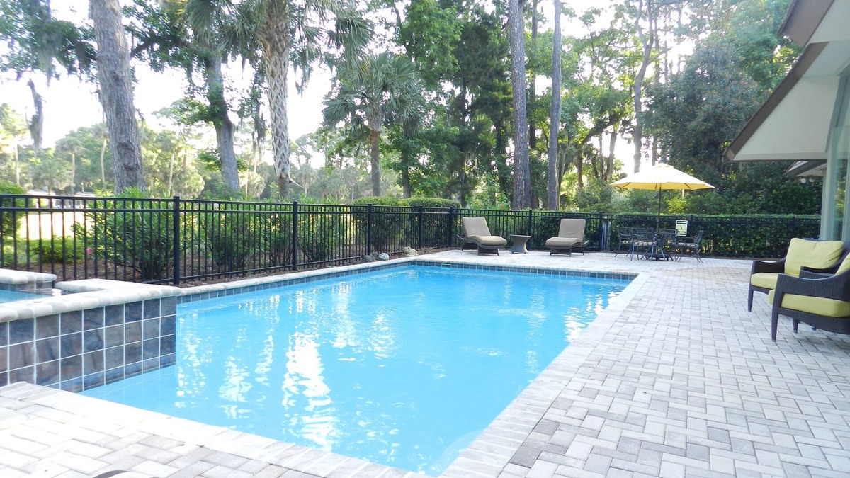 Oceanside House | 6 N Live Oak Bright Open Home, Golf Views, Short walk to Beach, Pet Friendly
