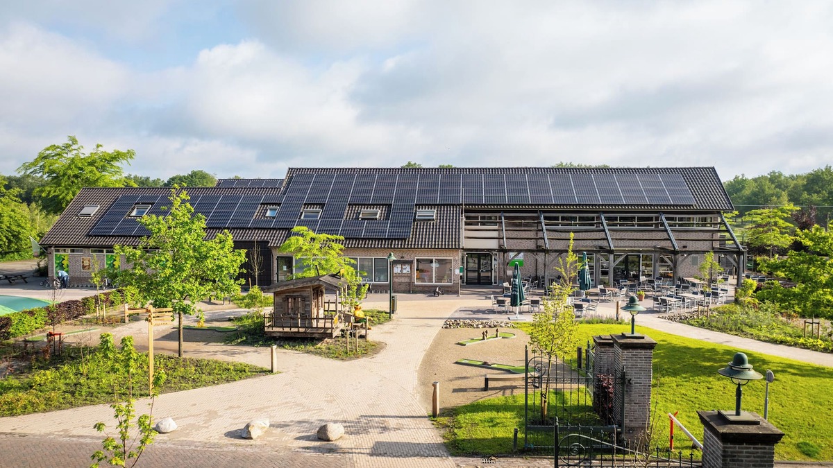 Witteveen House | 6-person children's bungalow in the holiday park Landal Orveltermarke