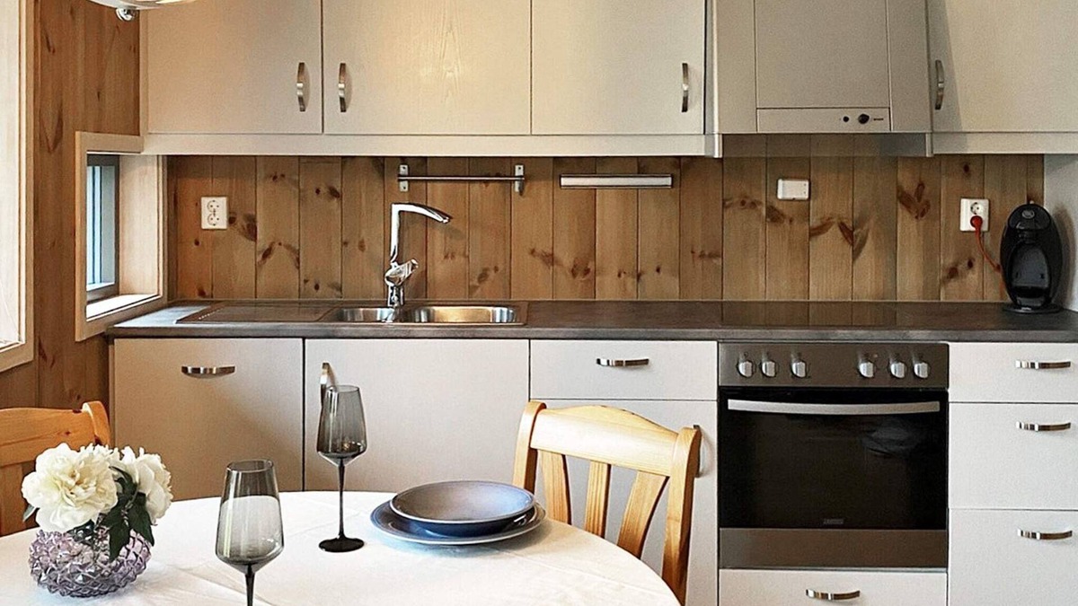 Myrkdalen Apartment | 6 person holiday home in Vossestrand