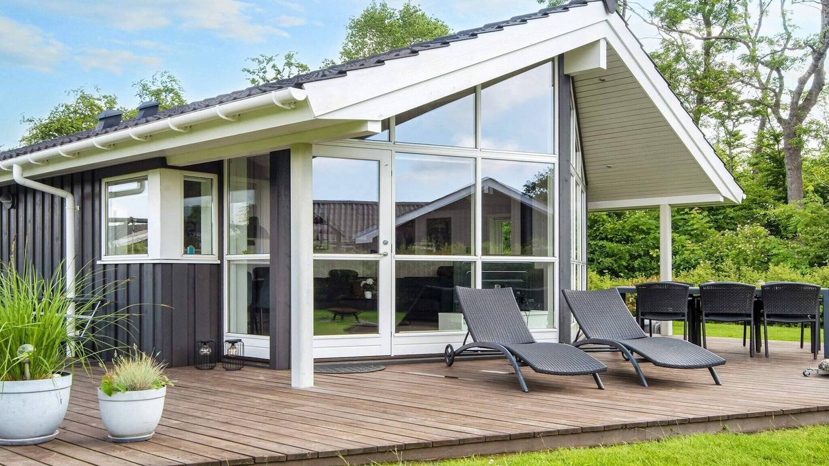 Pøt Strandby House | 6 person holiday home in Juelsminde-By Traum