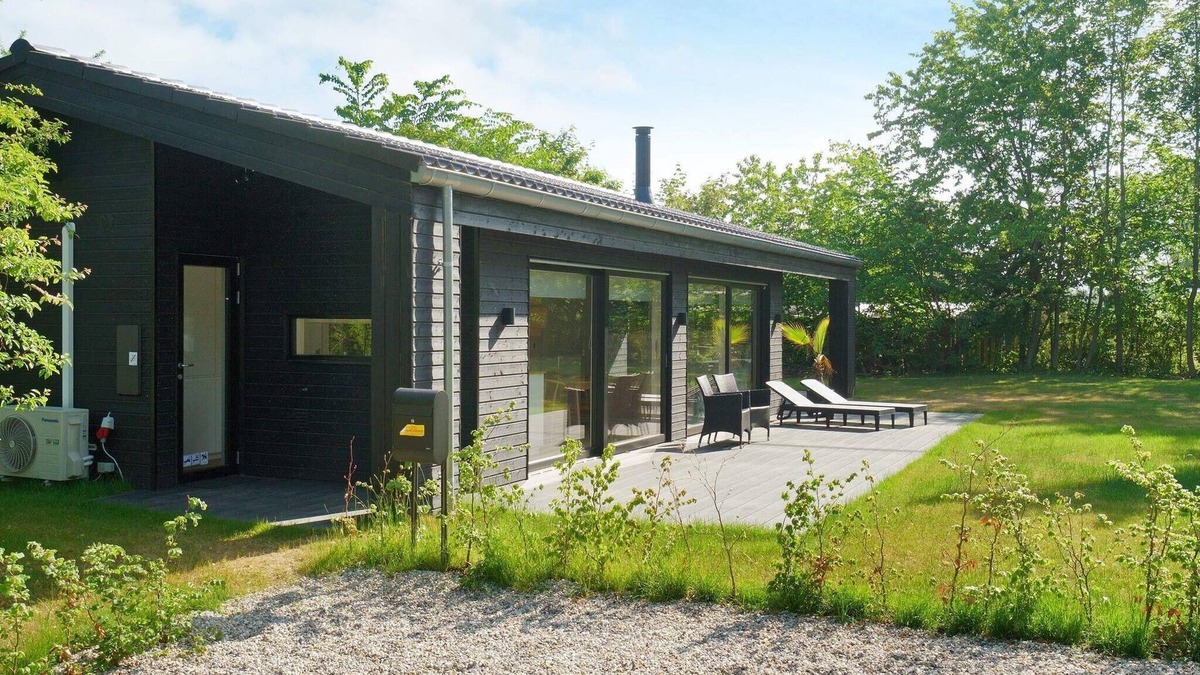 Smidstrup Strand House | 6 person holiday home in Gilleleje