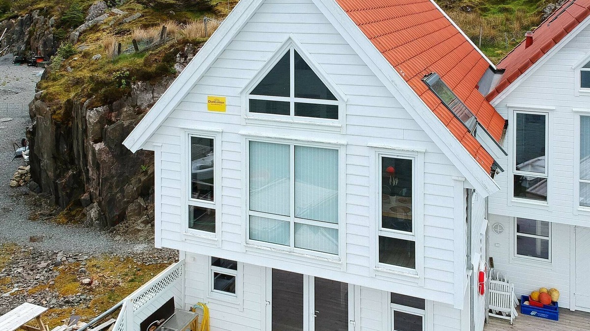 Bremnes House | 6 person holiday home in Urangsvåg
