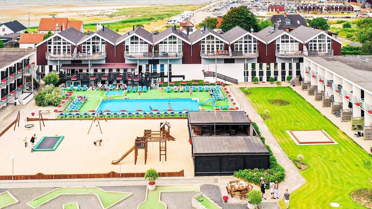 Bønnerup Strand Apartment | 6 person holiday home in Glesborg
