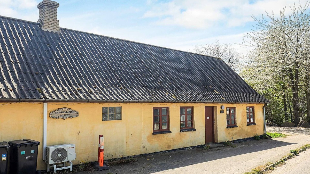 Store Damme House | 6 person holiday home in Askeby