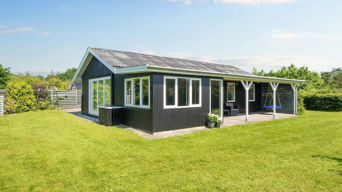 Ringkøbing-Skjern Municipality House | 6 person holiday home in Skjern-By Traum