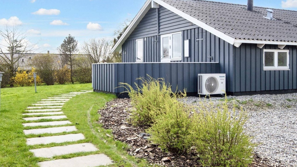 Hvidbjerg Strand House | 6 person holiday home in Børkop-By Traum