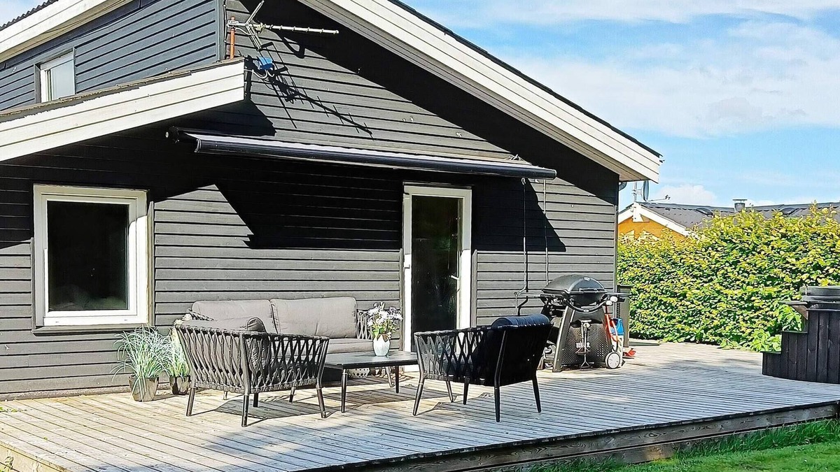Grønninghoved Strand House | 6 person holiday home in Bjert