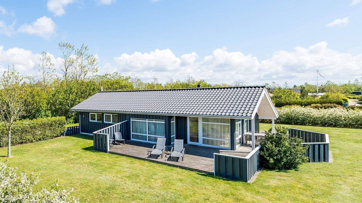 Skaven Strand House | 6 person holiday home in Tarm