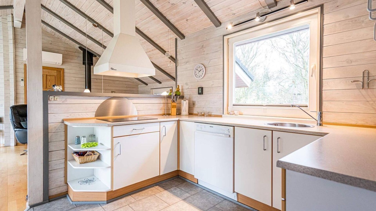 Skaven Strand House | 6 person holiday home in Tarm