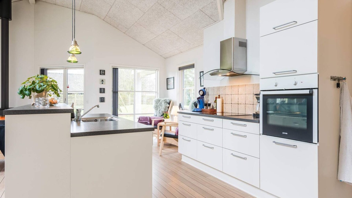 Skaven Strand House | 6 person holiday home in Tarm