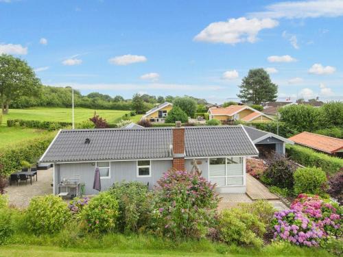 Hejlsminde Strand House | 6 person holiday home in Hejls