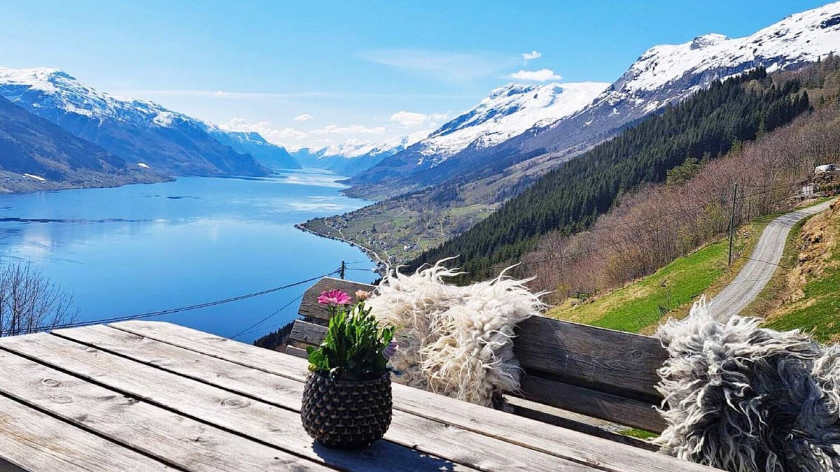 Vallavik House | 6 person holiday home in Grimo
